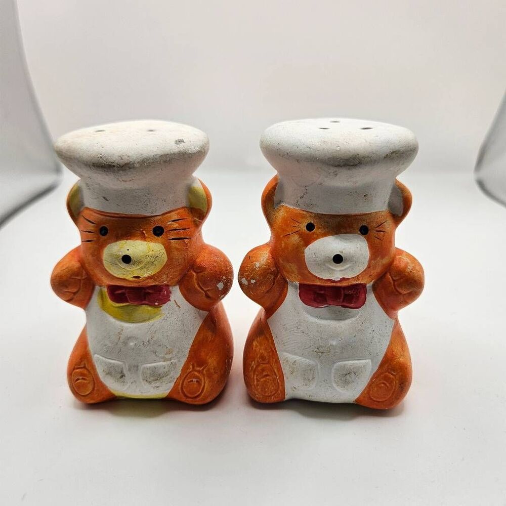 VINTAGE Salt Pepper Shakers Ceramic CHEF BEARS 1980's